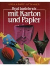 Mit Karton und Papier